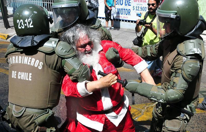 pere noel violente