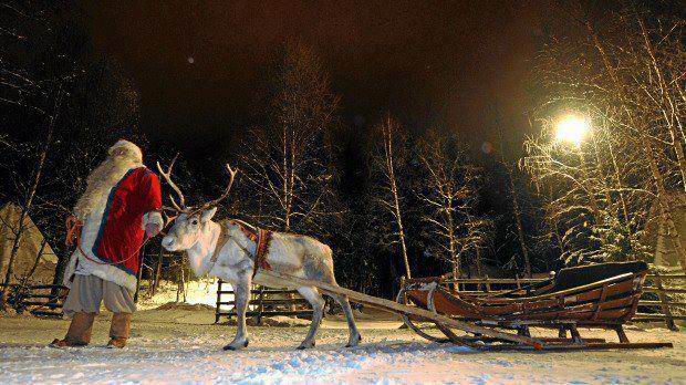 pere noel en traineau