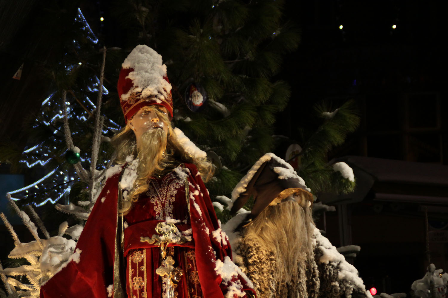 saint nicolas et le pere fouettard